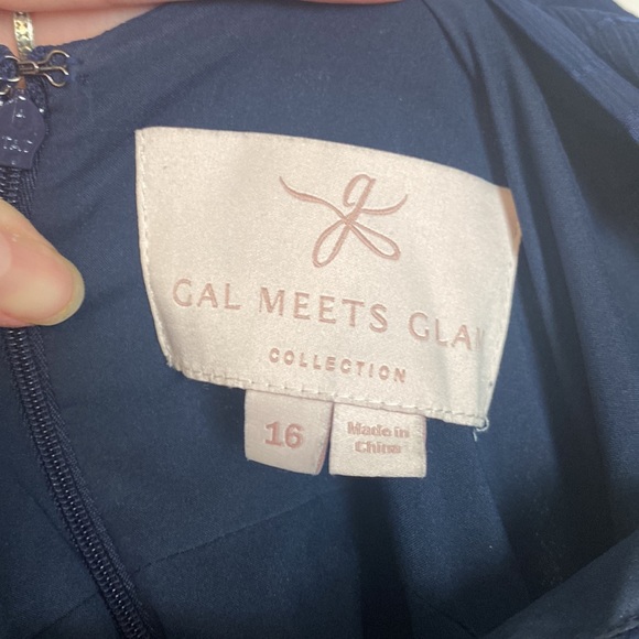 Gal Meets Glam Mia Twist Chiffon Dress - Picture 6 of 8